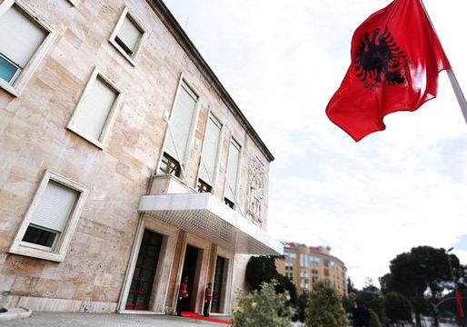 Projektligj i ri për nëpunësit civilë/ Qeveria propozon reformimin e shërbimit civil dhe rritjen e transparencës në rekrutim