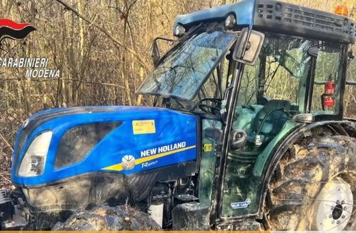 45 traktorë të vjedhur, banda shqiptare çmontonte mjetet dhe i trafikonte në Shqipëri! 4 të arrestuar