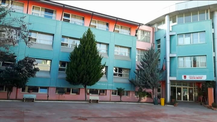 “Mësuesi i larguar nga shkolla, prindërit shprehin pakënaqësi