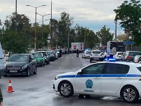 Movie-like chase, injured after pulling a gun on police officers
