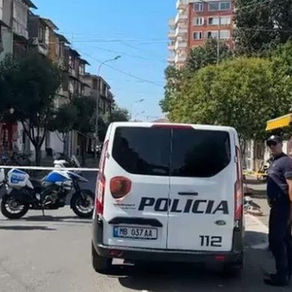 U qëllua me a*më zjarri, identifikohet i pl*gosuri/ Policia jep detaje