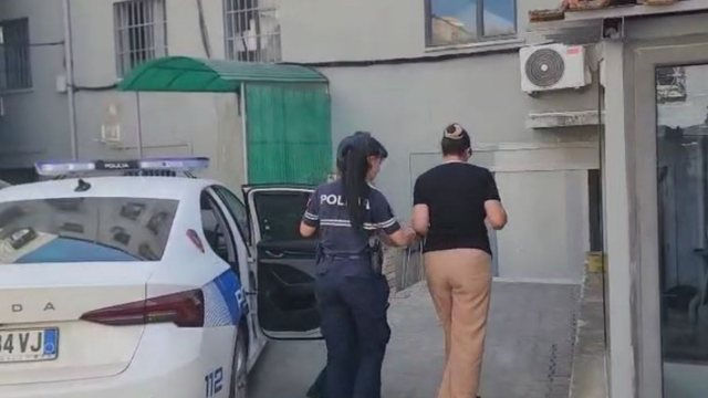Vodhën lekët e pensioneve/ Nis seanca ndaj ish-drejtoreshës dhe dy zyrtareve të Postës