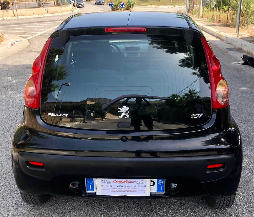 Miniatura: Peugeot 107 (c1,aygo) 1.0 68CV 5p-2011