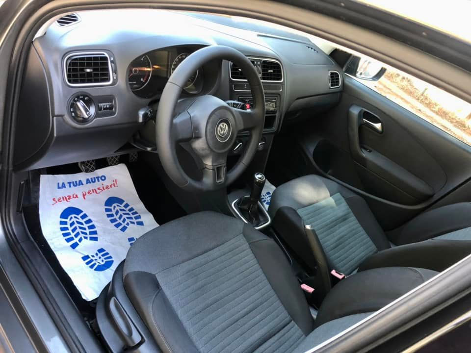 Miniatura: Volkswagen Polo 1.6 TDI 5p 75CV Bluemotion-2010