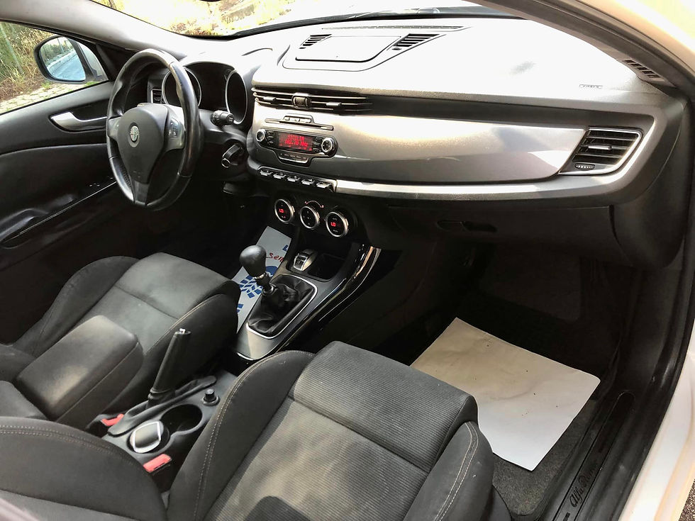 Miniatura: Alfa Romeo Giulietta 2.0 JTDm-2 140 CV Distinctive-2011
