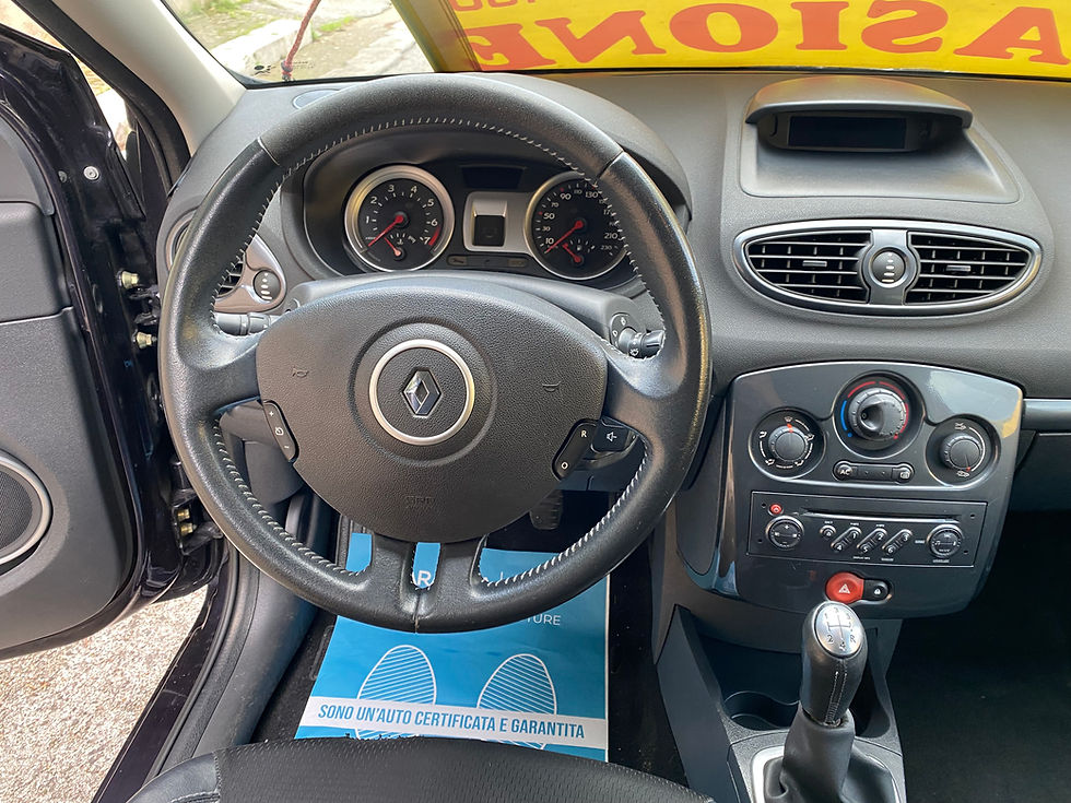 Miniatura: Renault Clio 1.2 16V 75cv 3 porte Confort
