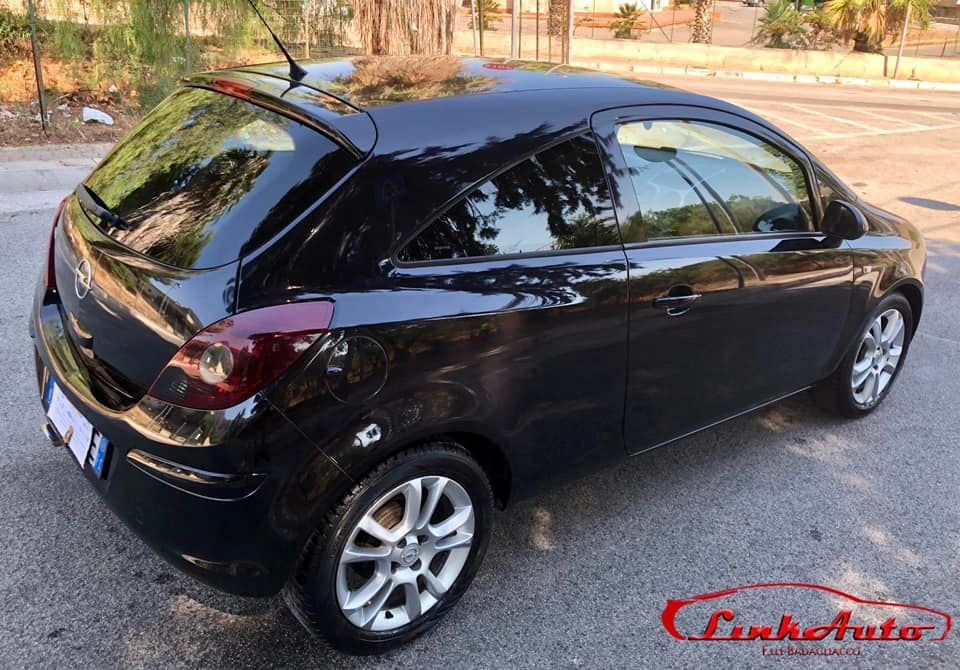 Miniatura: OPEL CORSA 1.2i SPORT 3P 80CV-2009