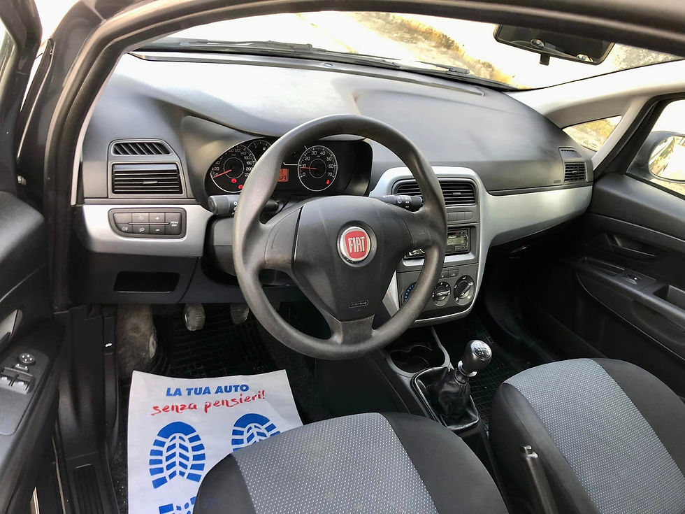 Miniatura: FIAT GRANDE PUNTO 1.2i 70CV 5P-2010