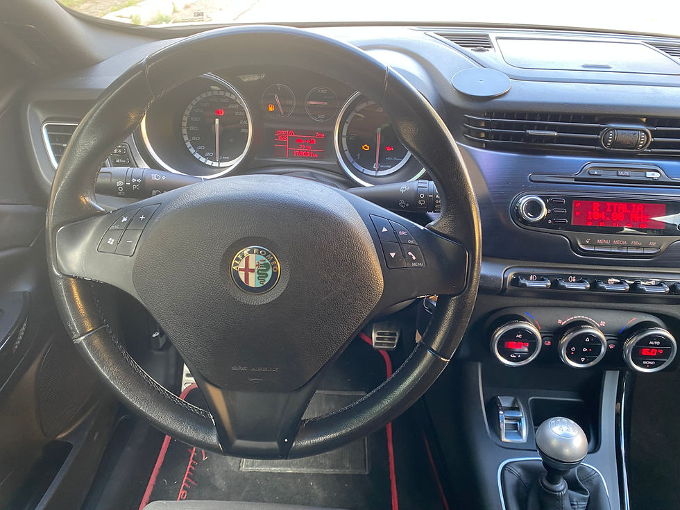 Miniatura: Alfa Romeo Giulietta 2.0 JTDm-2 140CV Exclusive-2013
