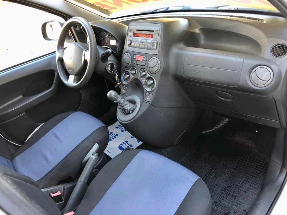 Miniatura: Fiat Panda 1.3 MULTIJET 75CV16V Dynamic-2012