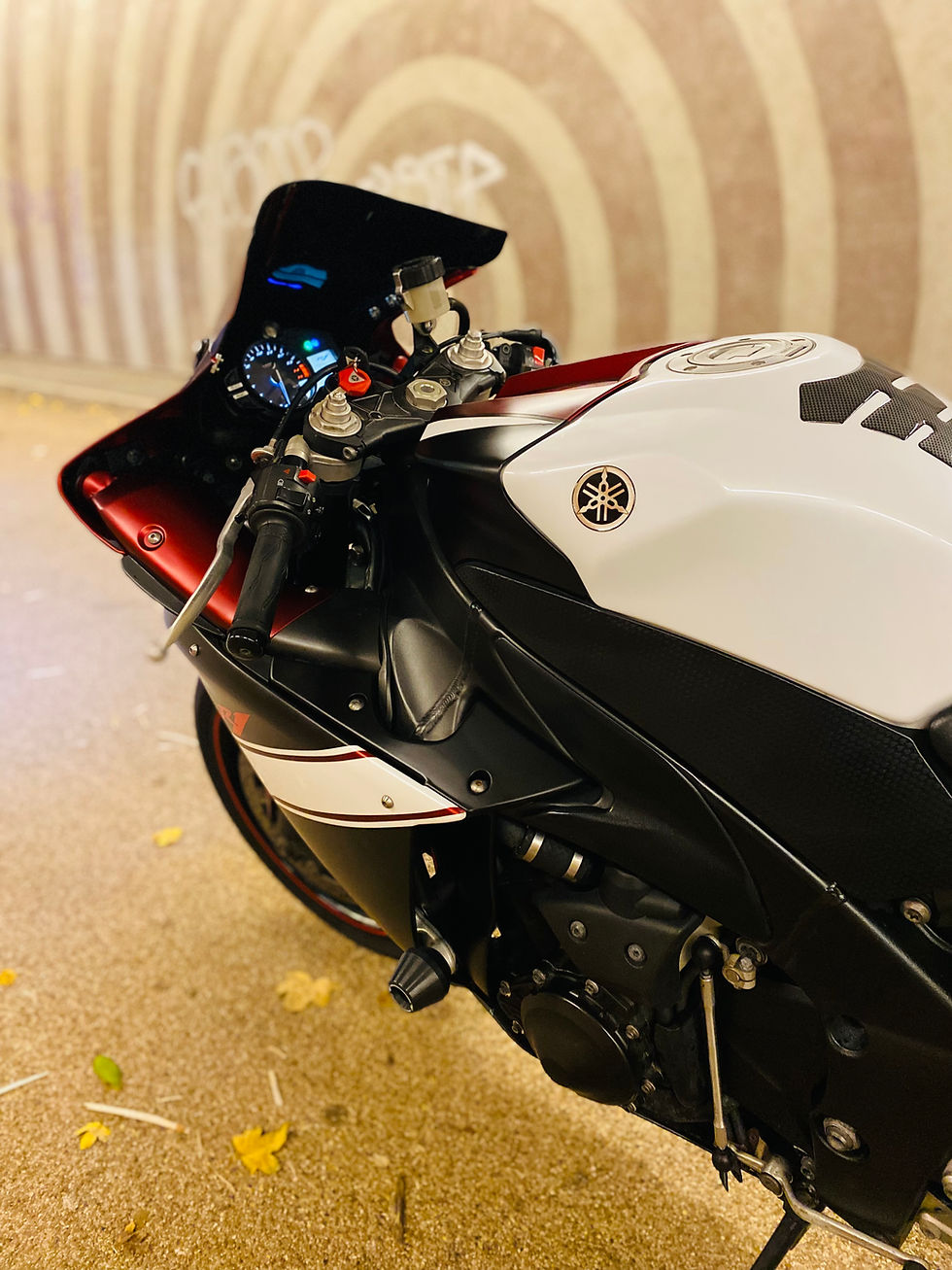 Thumbnail: Yamaha R1 Big Bang 