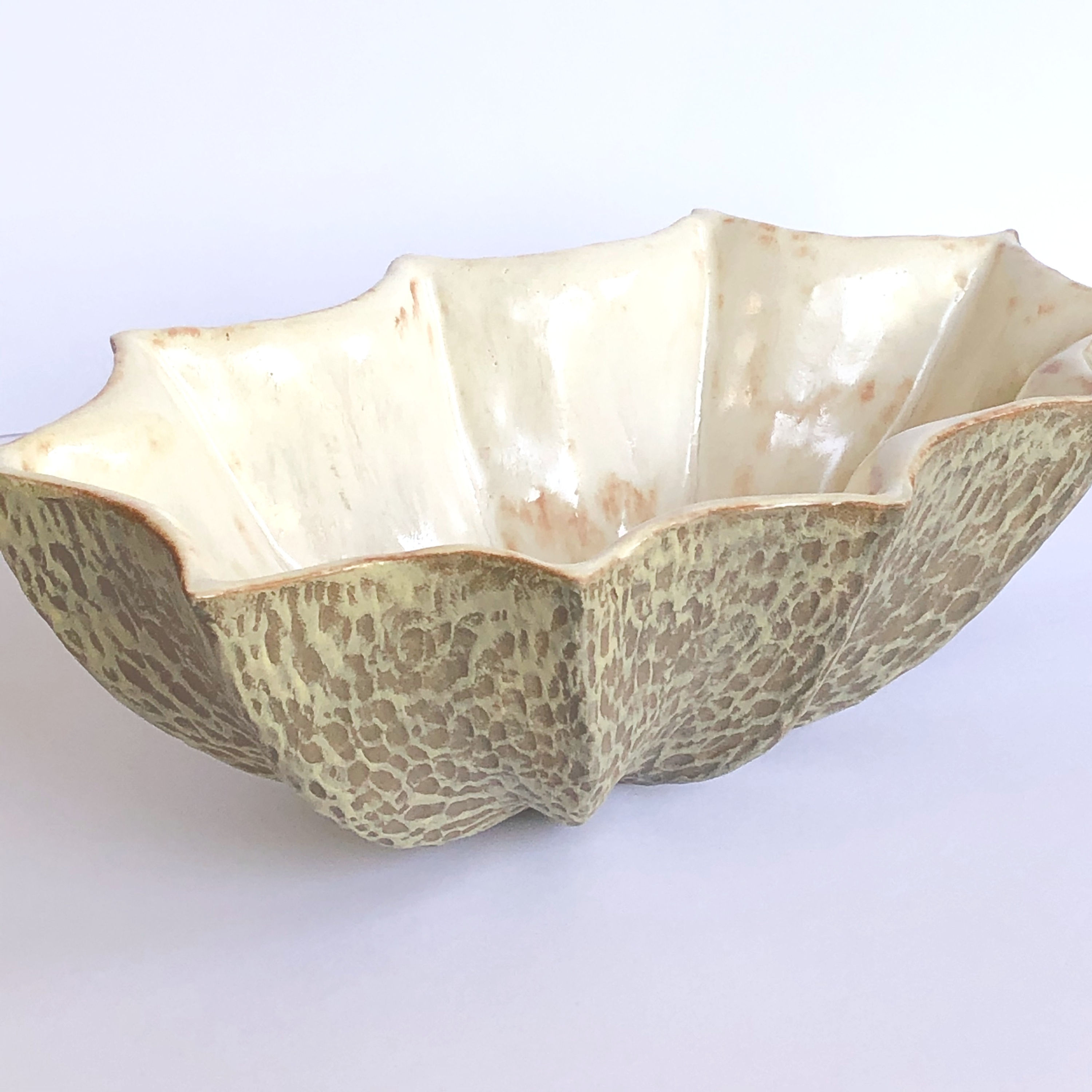 Star Bowl Oval Carve Tan