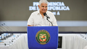 Mulino reafirma firmeza de Panamá ante China por puertos