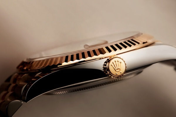rolex-keep-exploring-rolex-watches-1945_oyster_perpetual_datejust_1802jva_m126333_0010_180