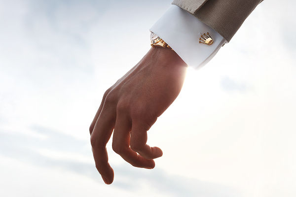 rolex-keep-exploring-rolex-accessories-rolexcufflinks_2403jva_001-landscape.jpg
