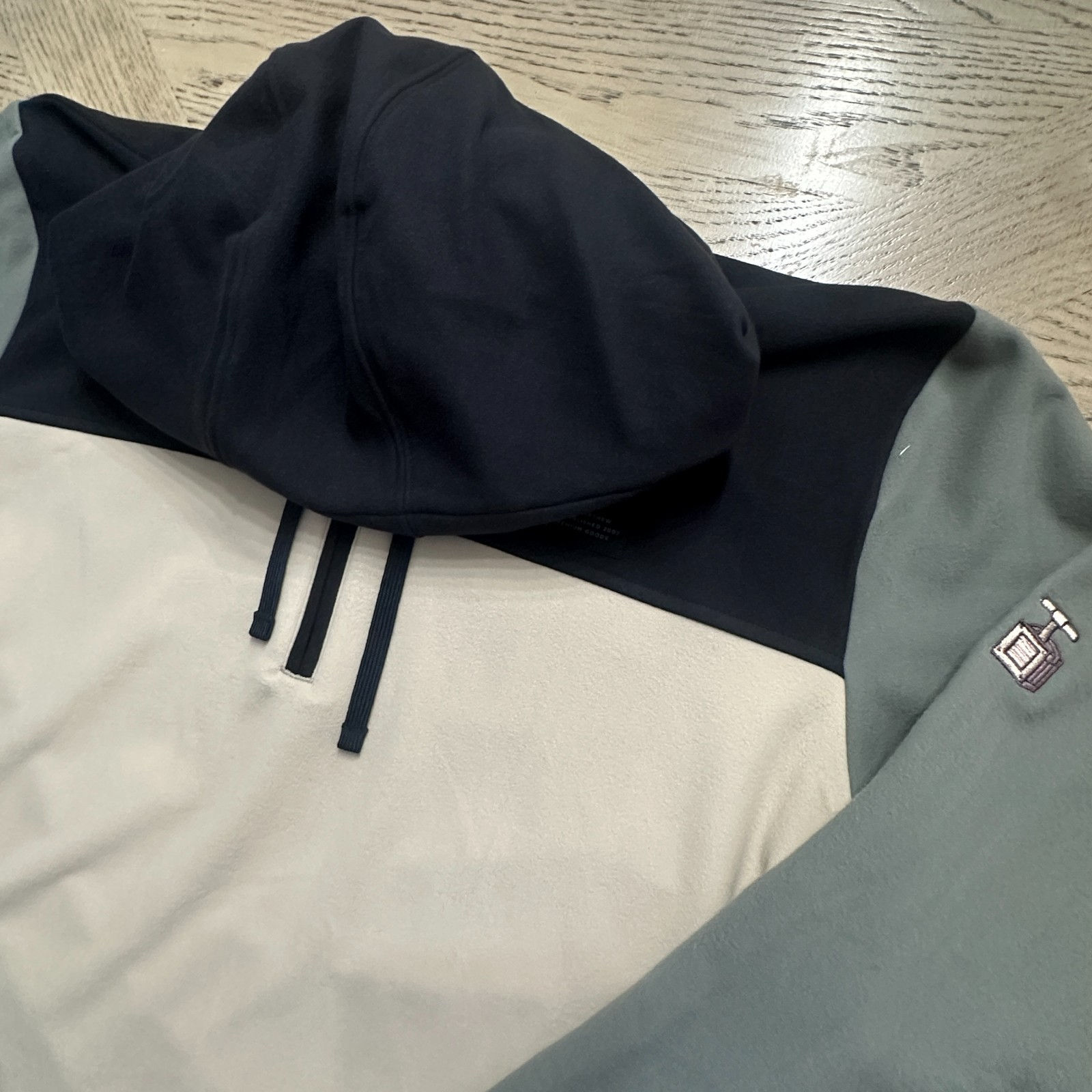 Travis Mathew Q Zip Fleece Hoodie SIZE XL Tan Olive Black 00363-MP-OW-C3