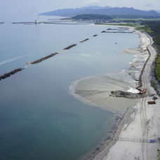 岩船港　航路浚渫工事　浚渫作業全景1