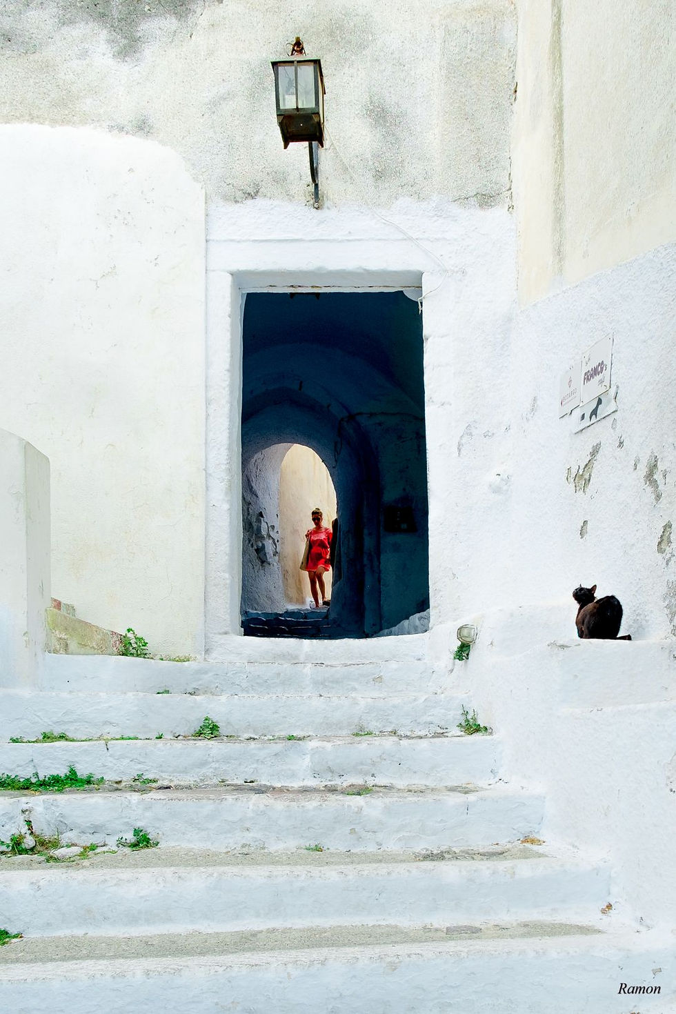 Ramon_Vazquez_2018 Mai Santorin.jpg