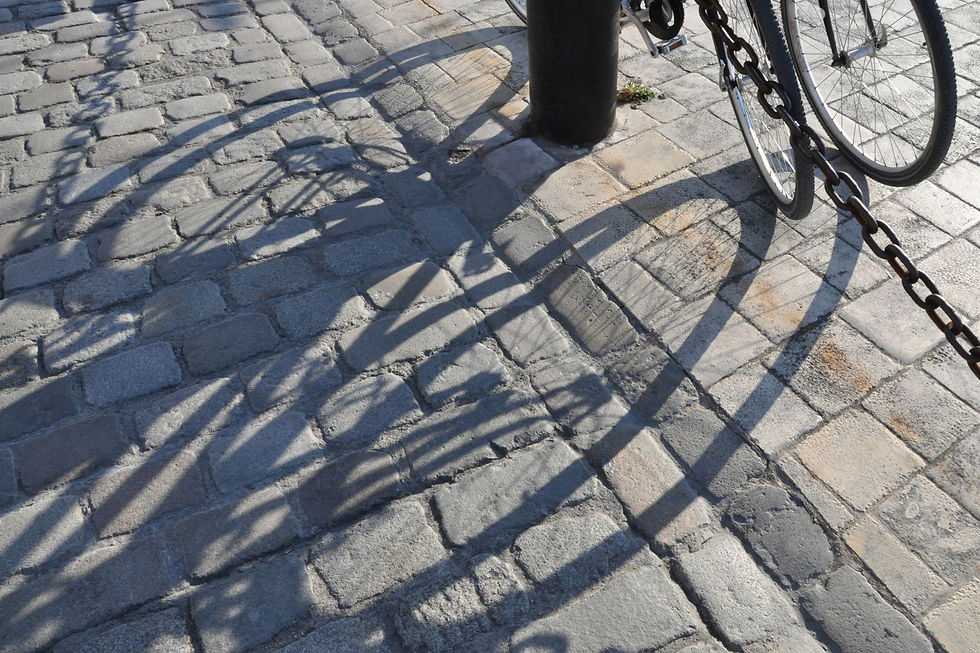 Magali_ANDRE_ANDRE MAG ombre de vélo .JPG