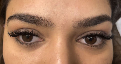 Hybrid Eyelash Extensions 