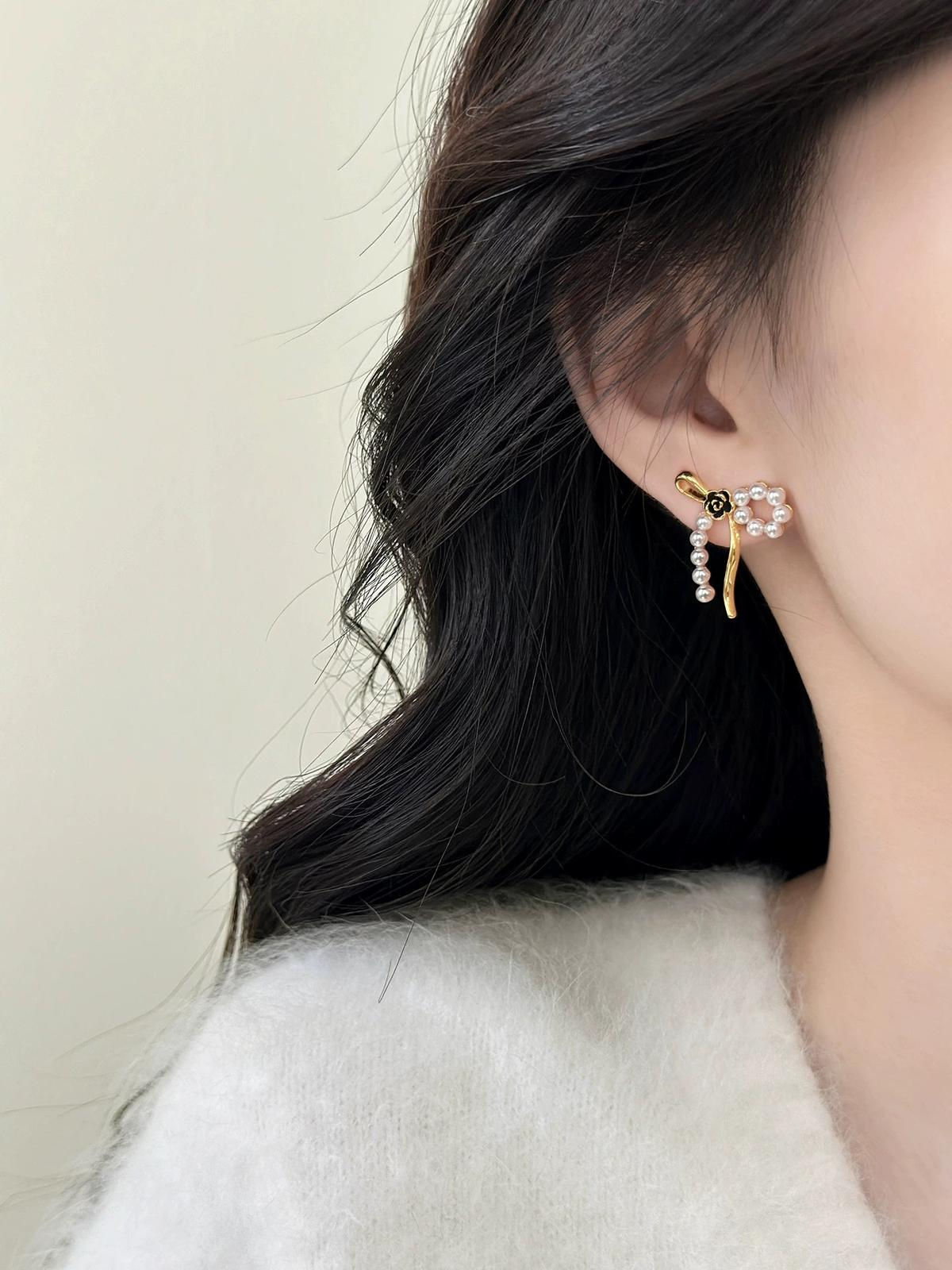 Gold Ribbon & Pearl Rose Earrings