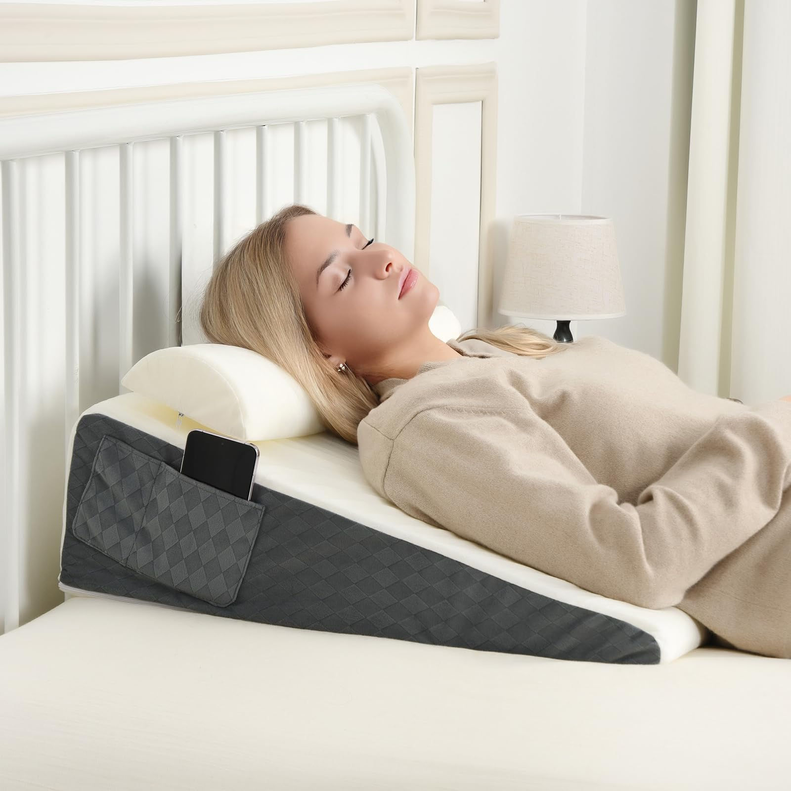 Memeluckon Bed Wedge Pillow for Sleep Apnea 22x22x7 Triangle Wedge Pillow with N