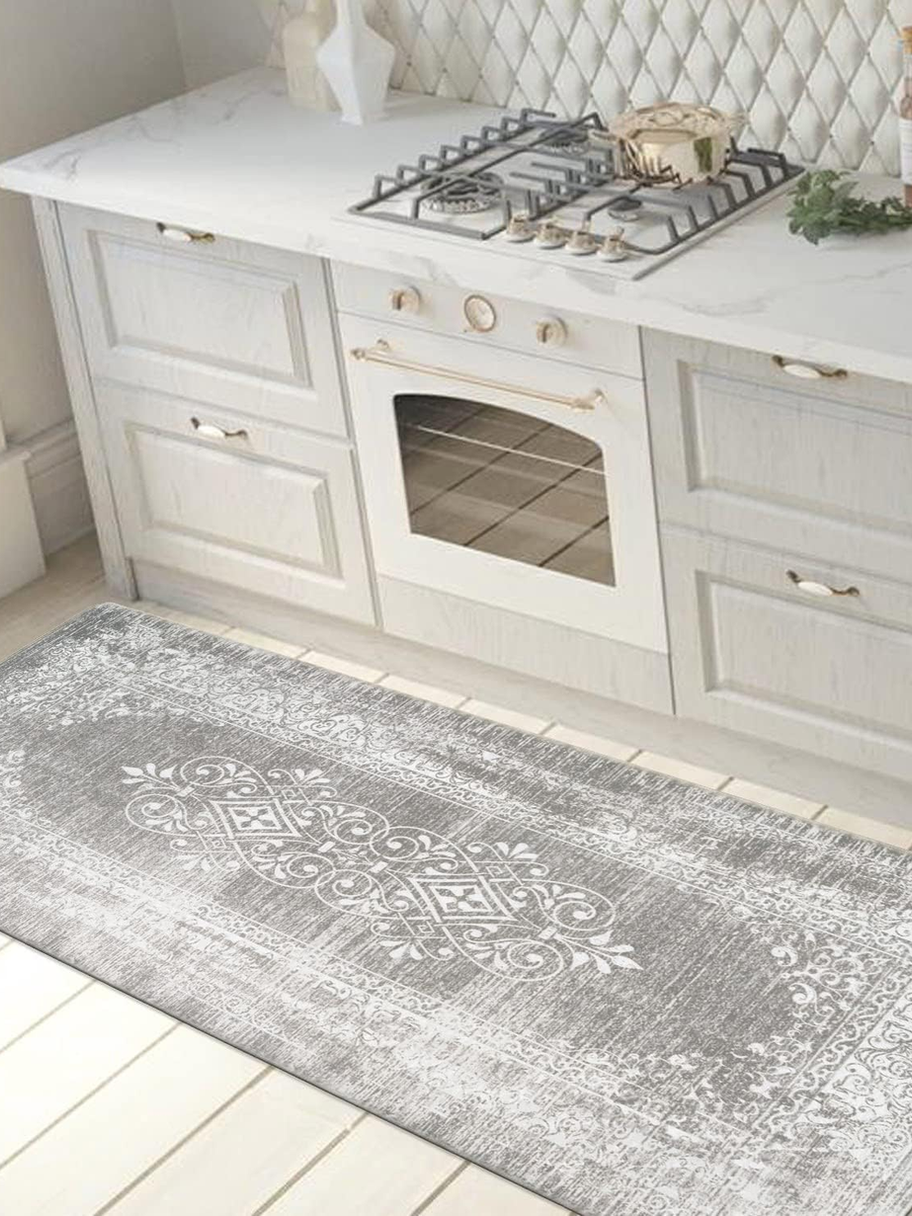 High-Density PVC Comfort: Crafted from high-density PVC, this mat offers substantial support for feet and knees during extend