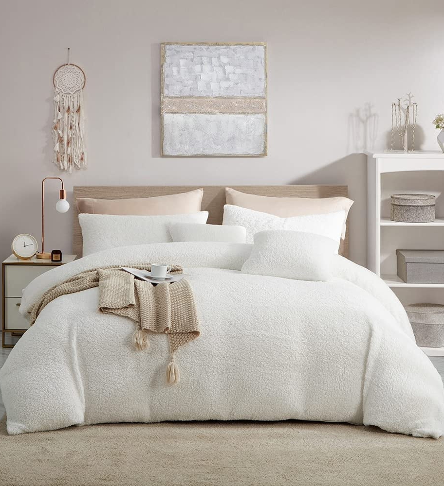 Unique Design:Our sherpa fleece adopts double-sided design, the front side is 240GSM sherpa fleece, and the other side is 200