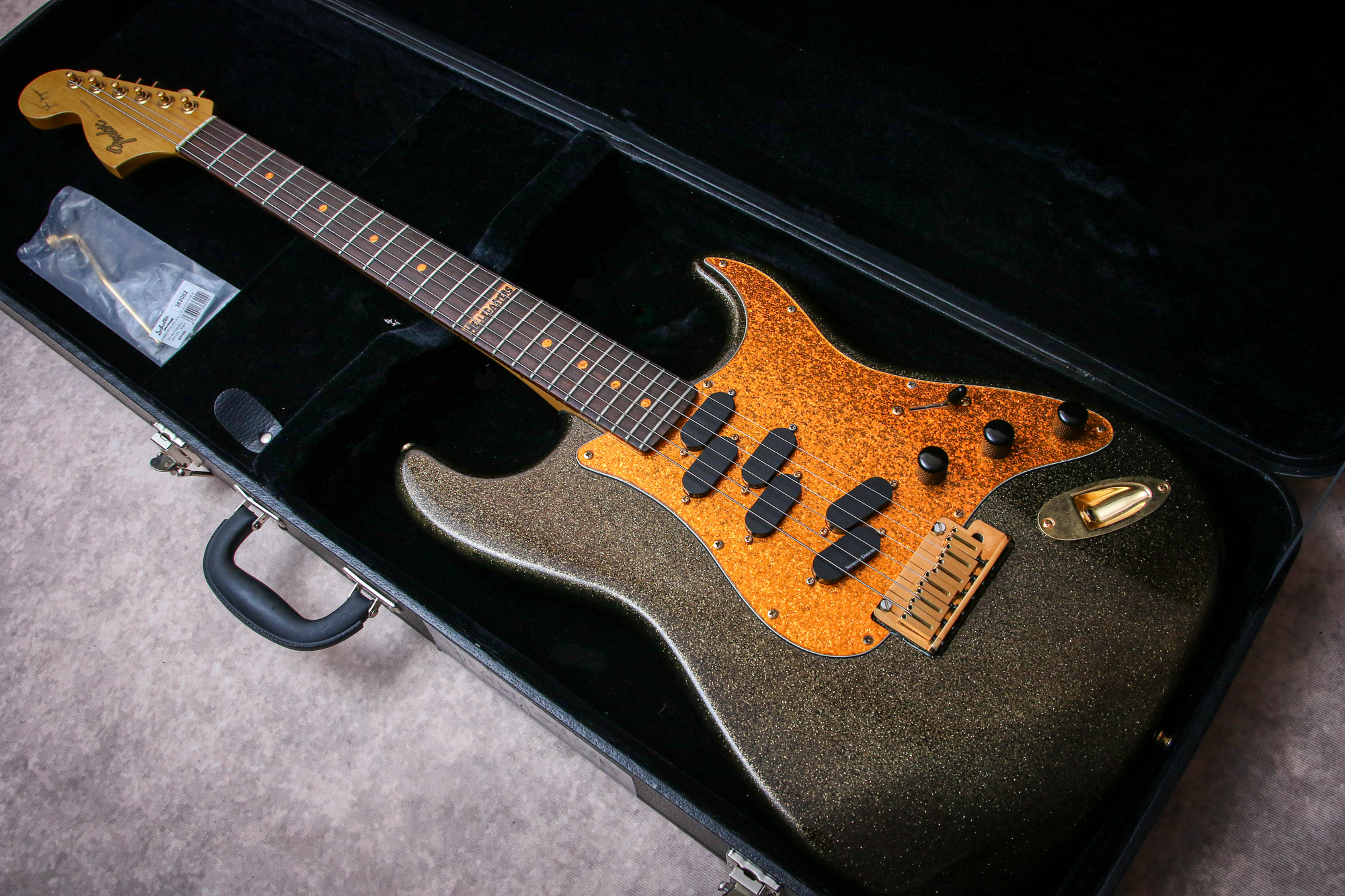 FENDER MIJ Hellecasters Limited Edition John Jorgenson Stratocaster Black Gold