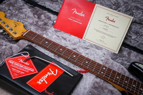 FENDER USA American Elite Stratocaster 