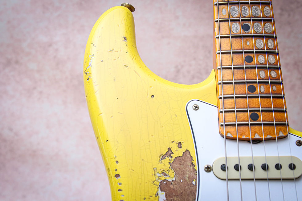 Thumbnail: FENDER USA Custom Shop '69 Reissue Stratocaster Heavy Relic "Grafitti Yellow"