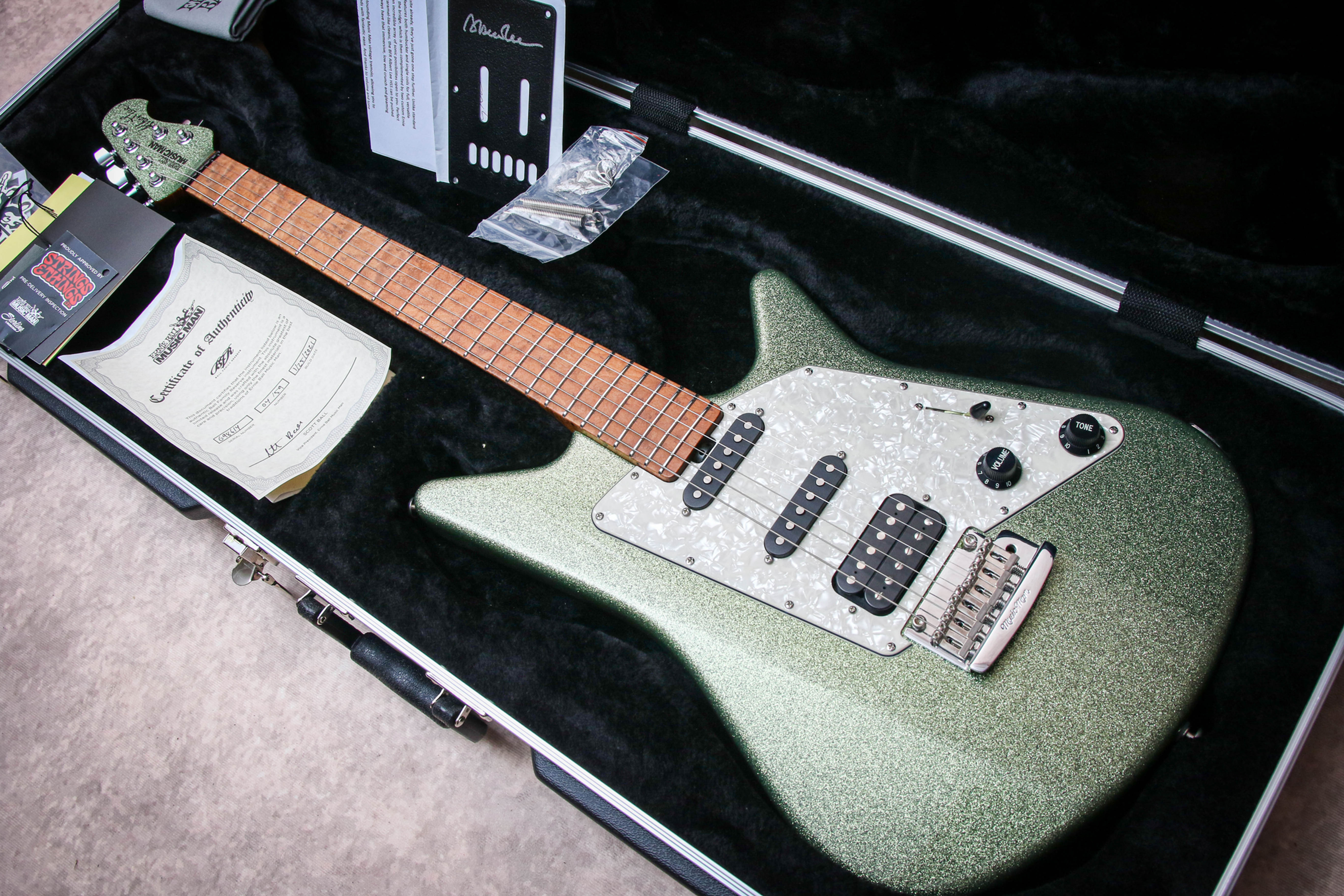 ERNIE BALL USA Music Man BFR Albert Lee Signature HSS "Seafoam Sparkle + Maple"