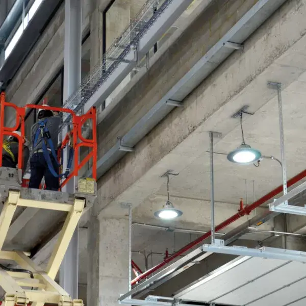 USO DE SYLVANIA P23753-36 LED HIGHBAY CW GC350 DIM | LUMINARIA 150W