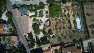 Svoemmepool fra drone.jpeg