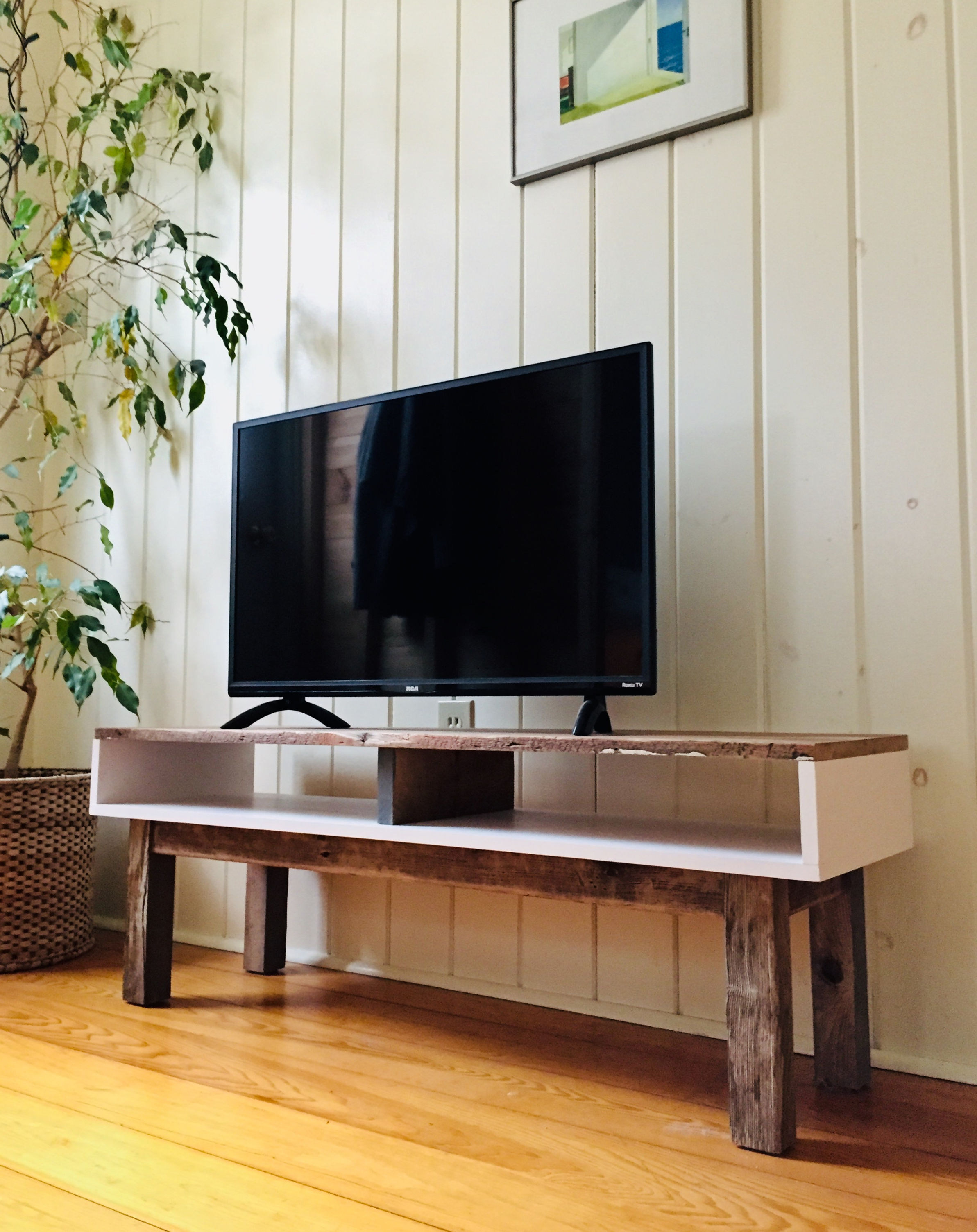 relove tv bench (sold)