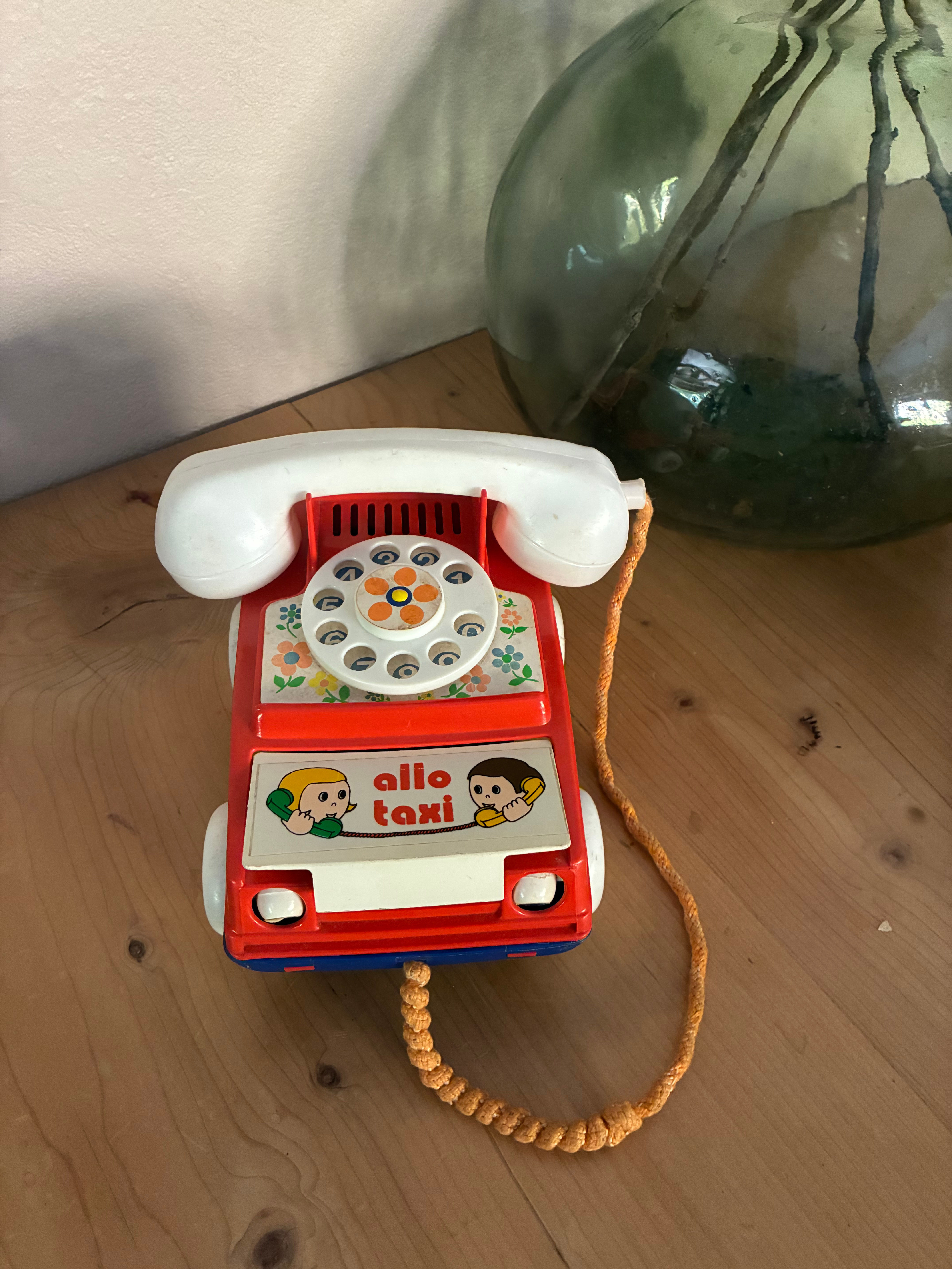 Téléphone à tirer Allo Taxi