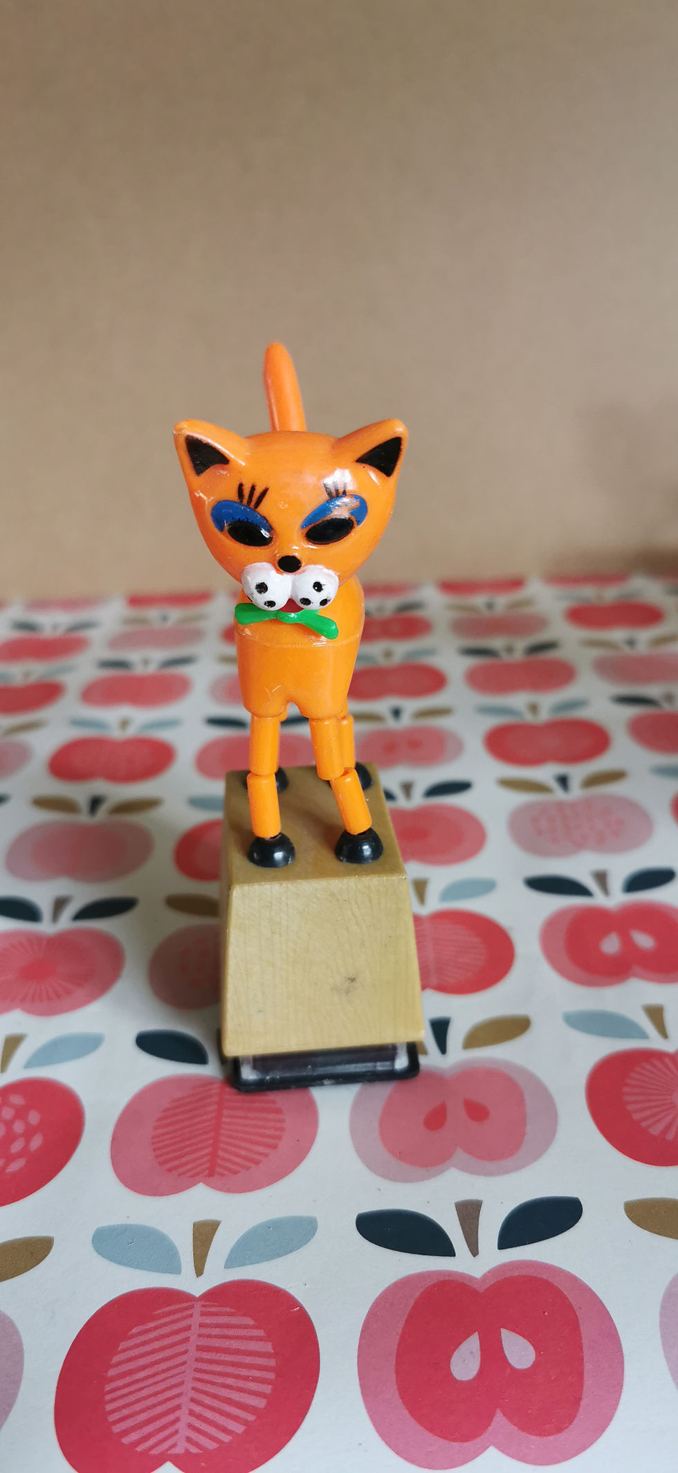 Miniature : WAKOUWA taille crayon chat