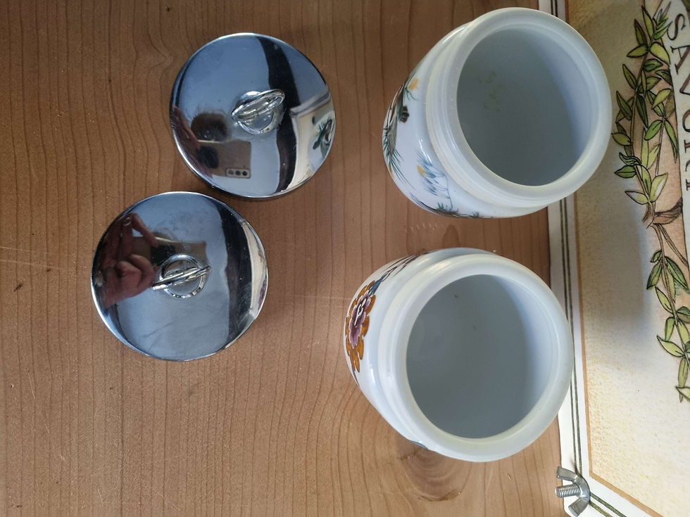 Miniature : 2 cuits œufs en porcelaine Royal Worcester 