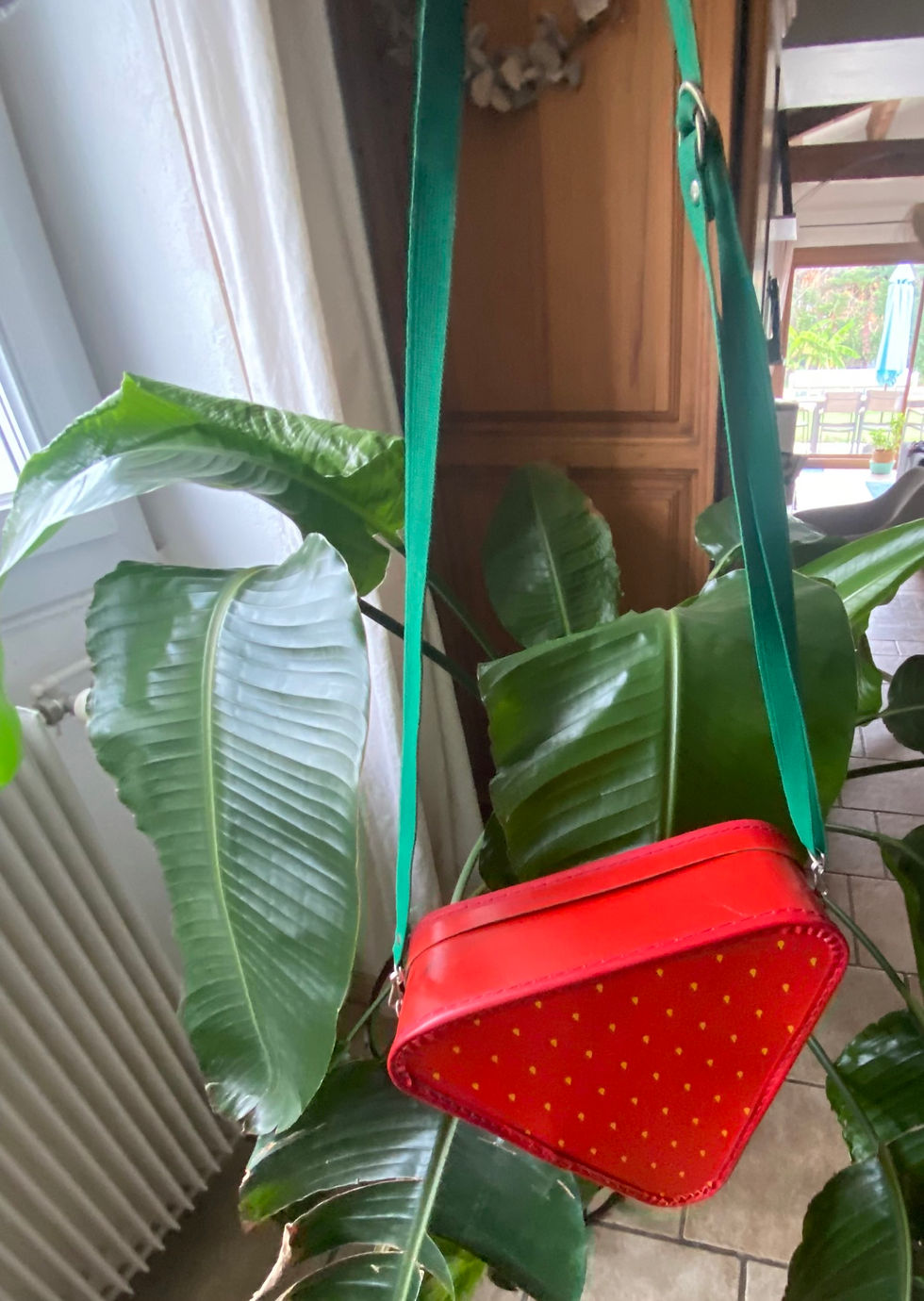 Miniature : Sac valisette suedoise fraise 