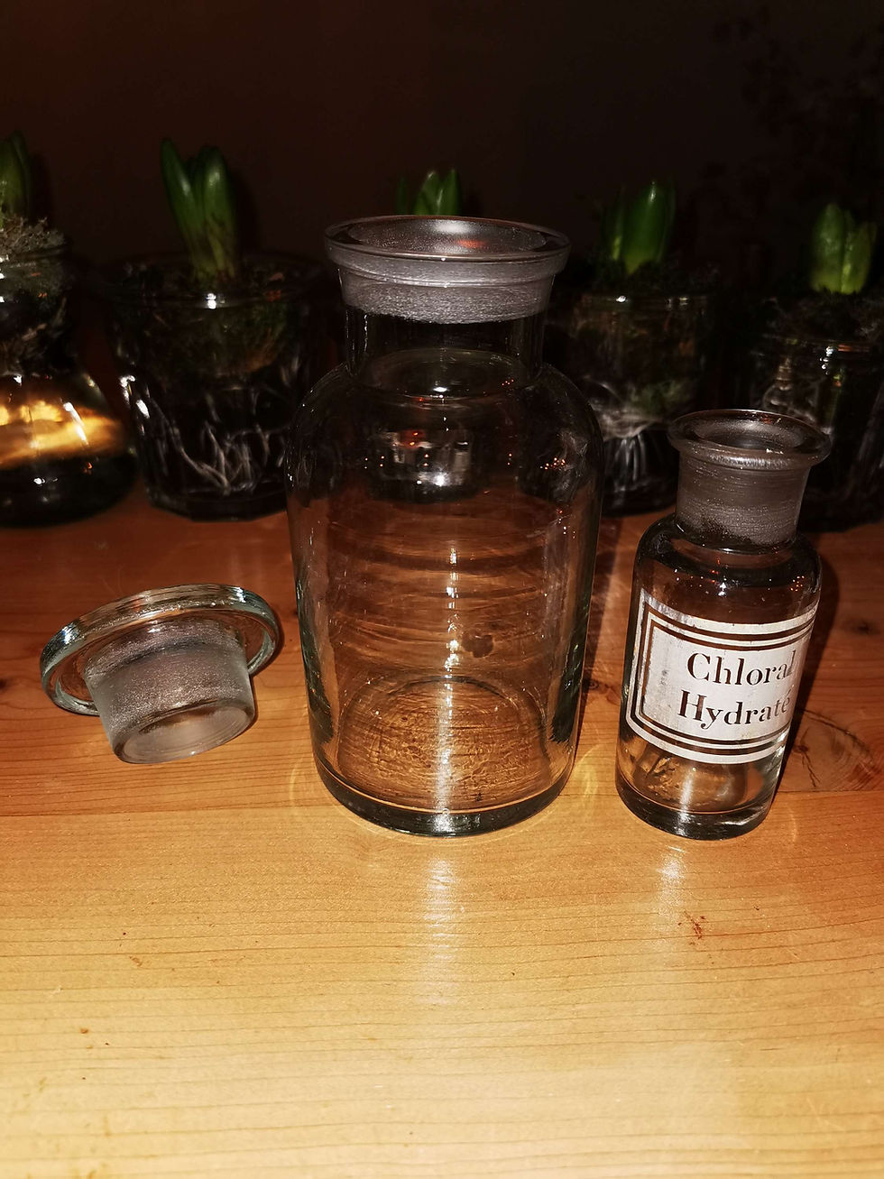 Miniature : Ancien flacon de pharmacie avec bouchon 