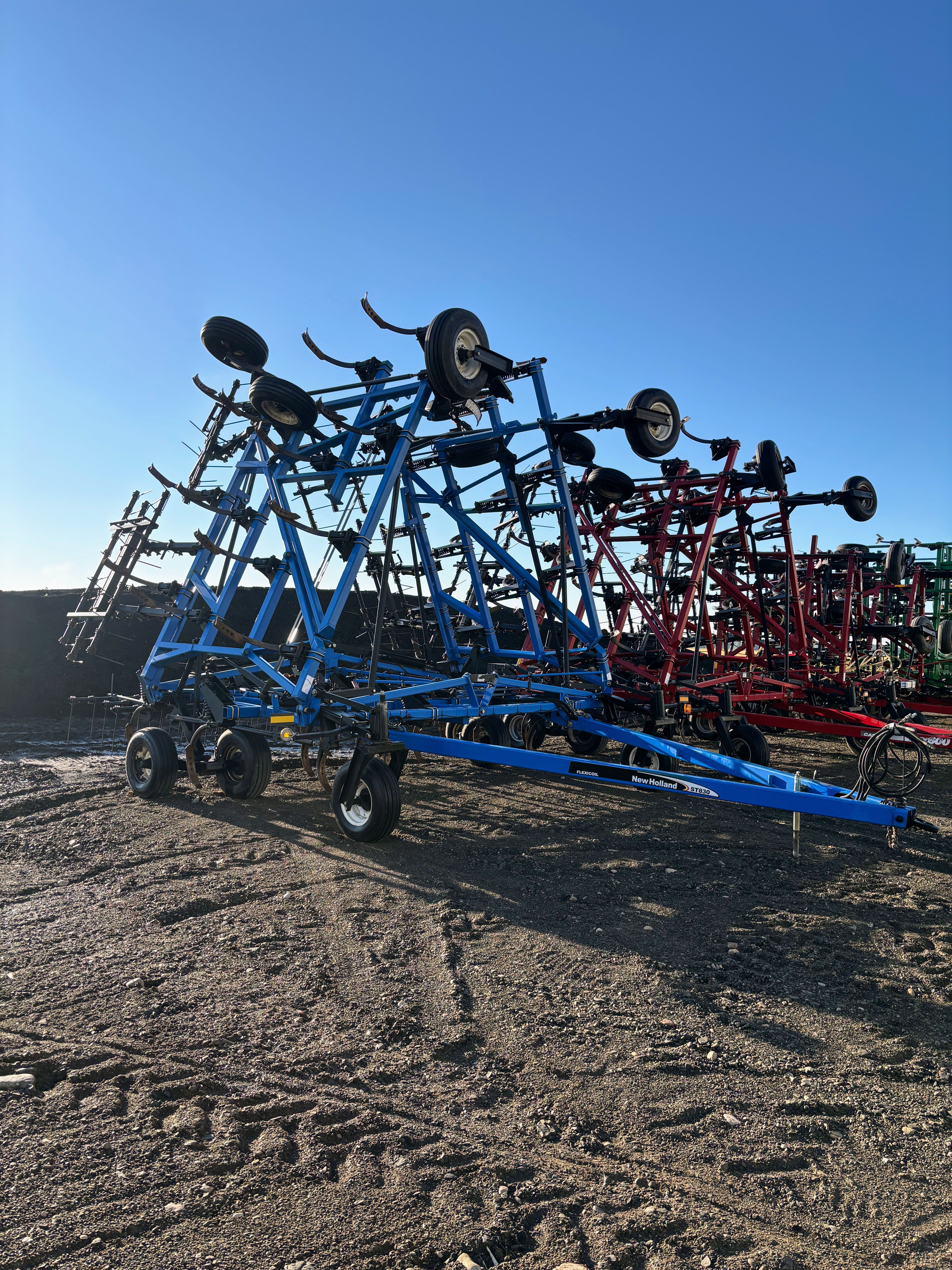 New Holland ST830 45' Chisel Plow