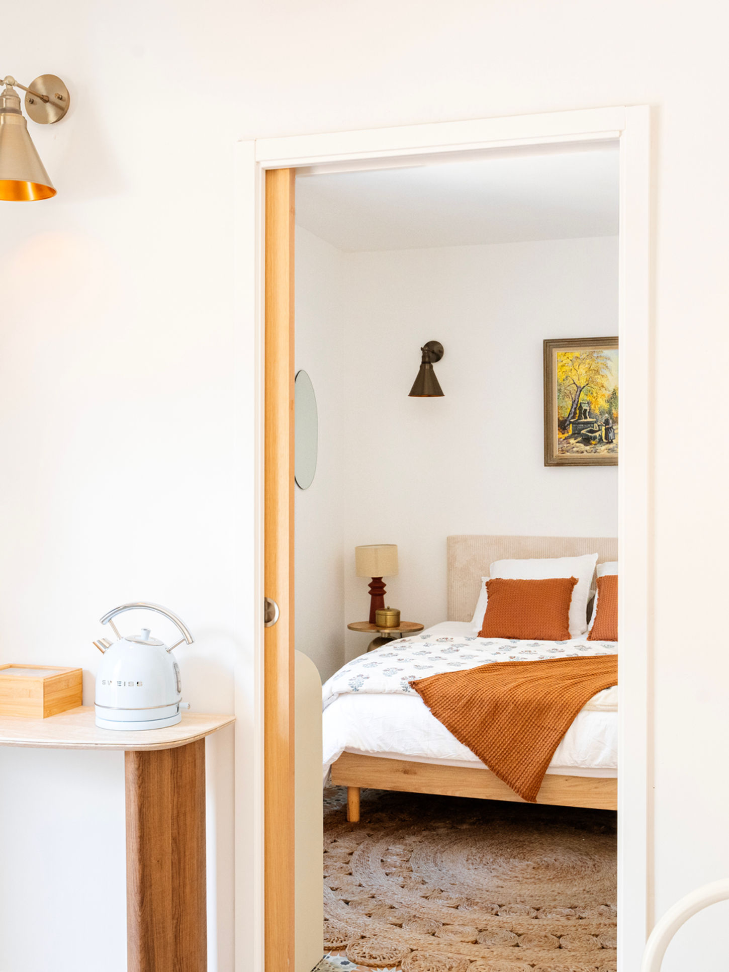 suite colorée, orange, bleu, blanc, situé au boutique hotel de Carcassonne Horizon