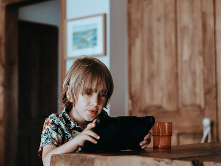 Tecnologia e seus efeitos no desenvolvimento infantil