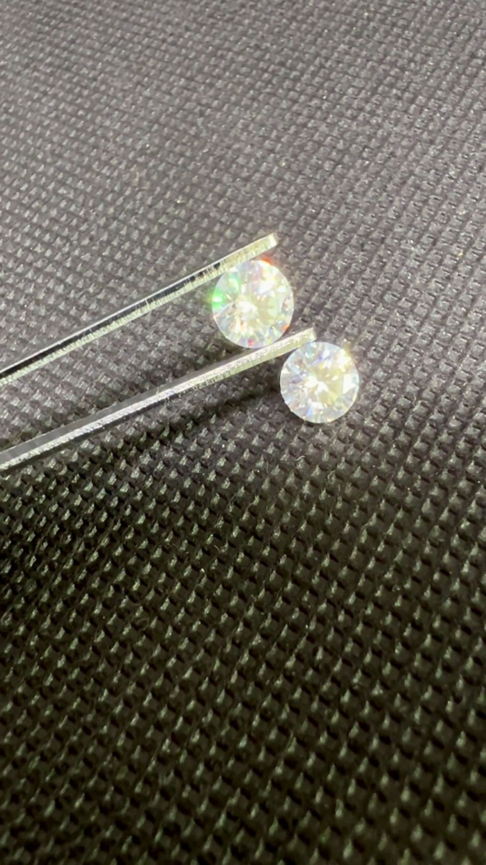 Miniatură: Moissanites 1,82 ct