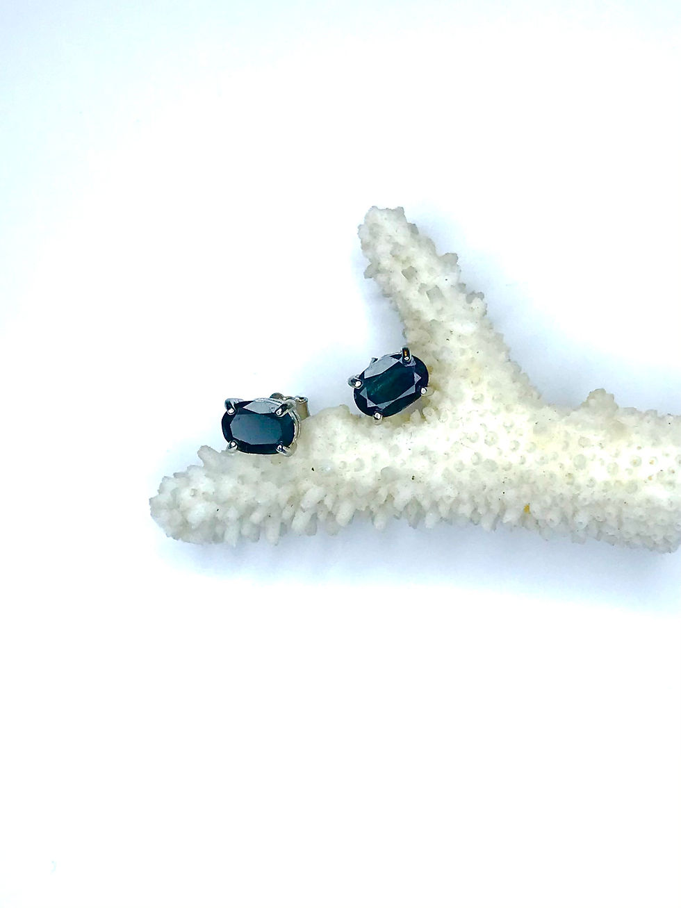 Boucles d'oreille en argent, Saphirs bleus