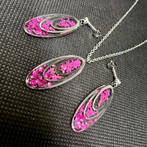 Parure élégants Attila exposés