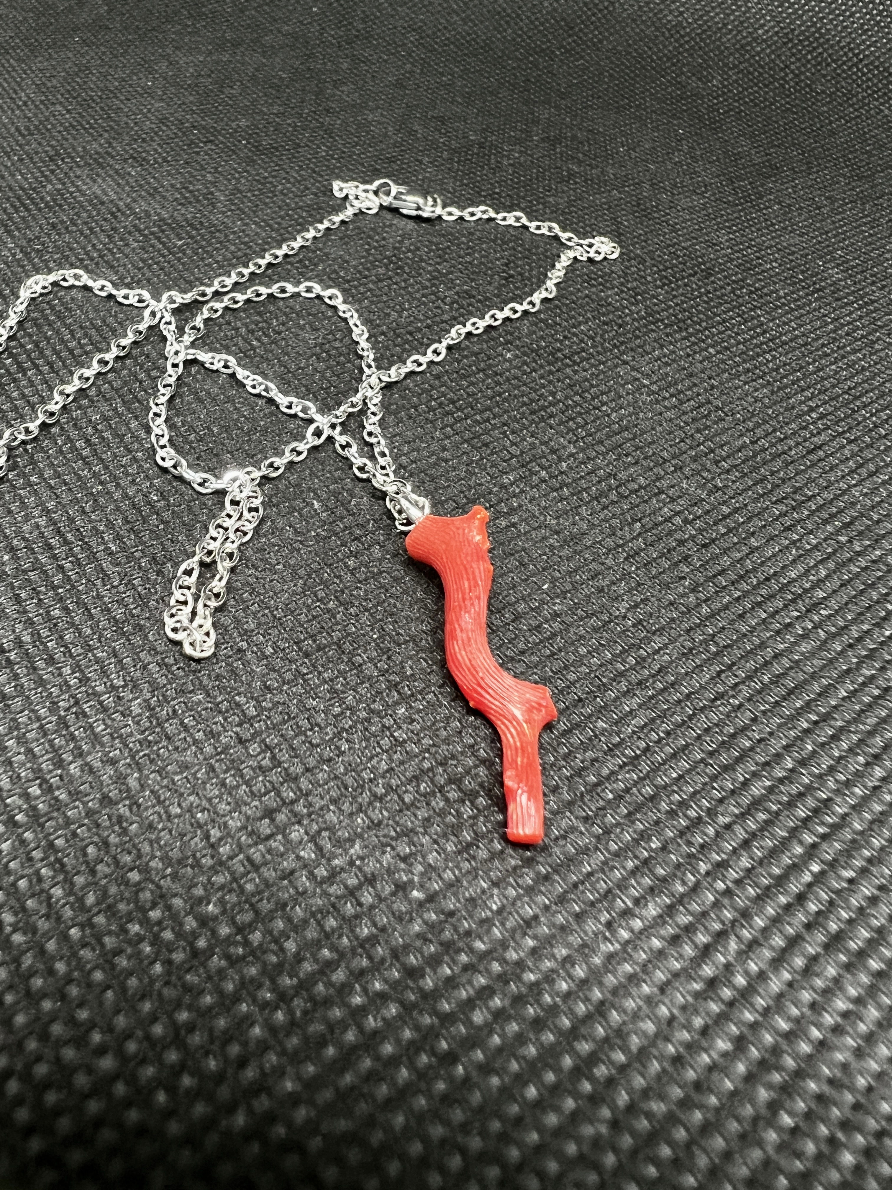 Pendentif avec corail naturel de Méditerranée de 30 mm