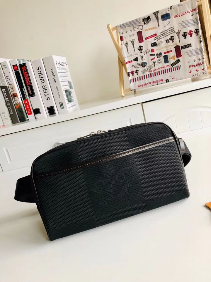 LV WAISTBAG