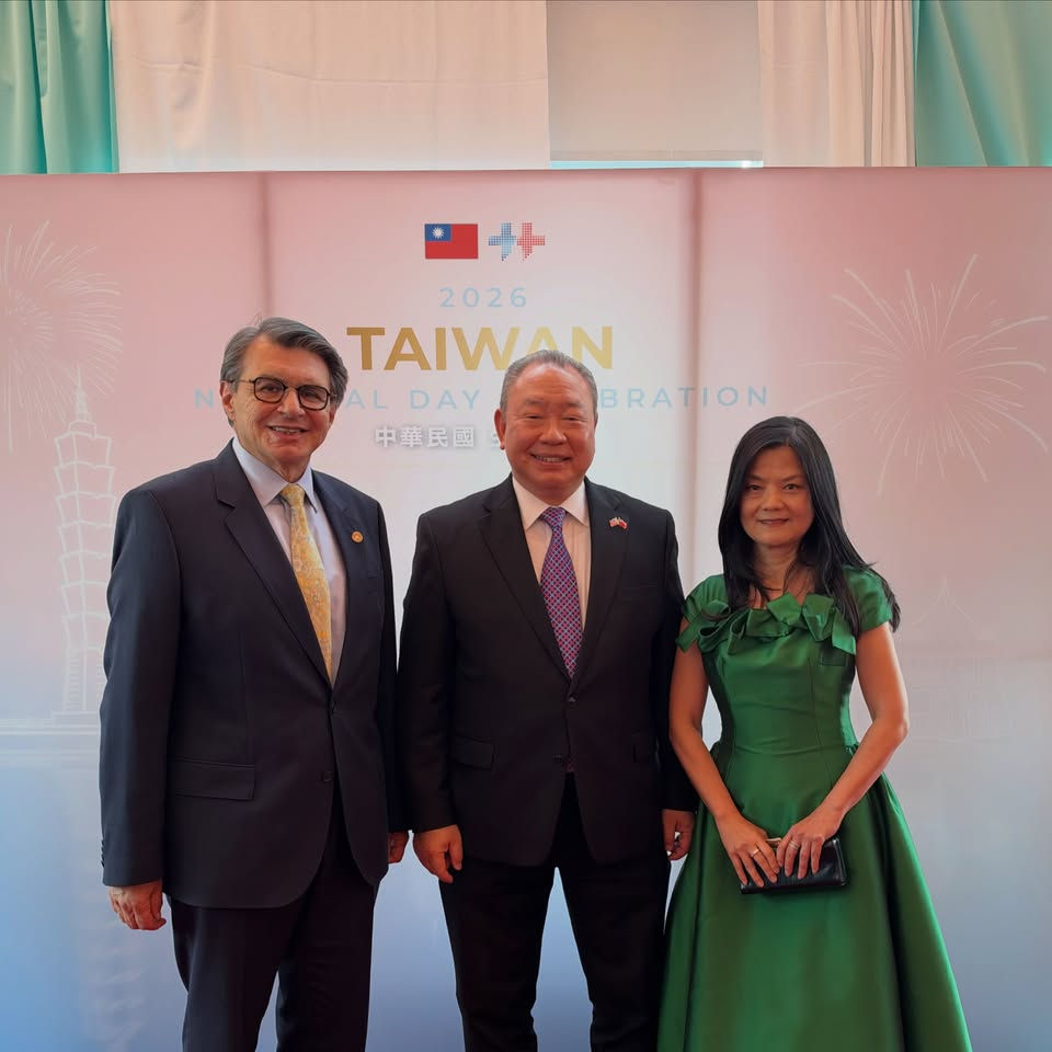 Embajador Hugo Beteta participa en la celebración del 115.º Día Nacional de la República de China (Taiwán)
