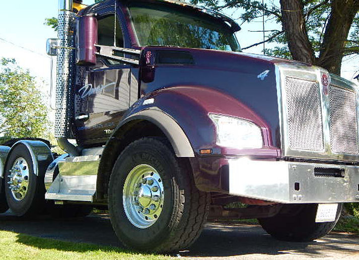 Kenworth T680 and Kenworth T880 Oversize Load Mirror Extension Bracket